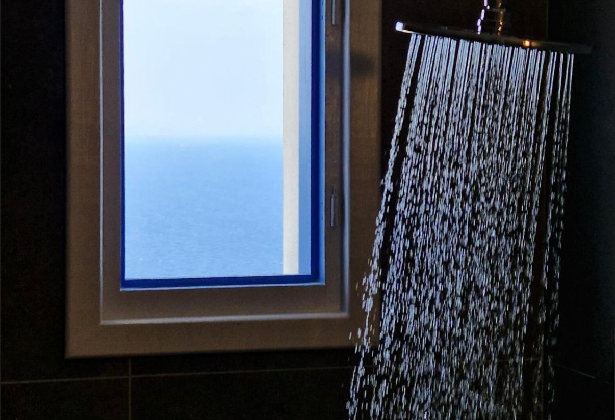 Girls Trip to Folegandros Shared Room