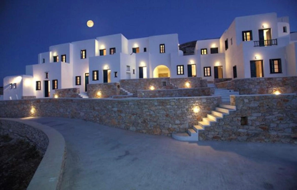 Girls Trip to Folegandros Shared Room