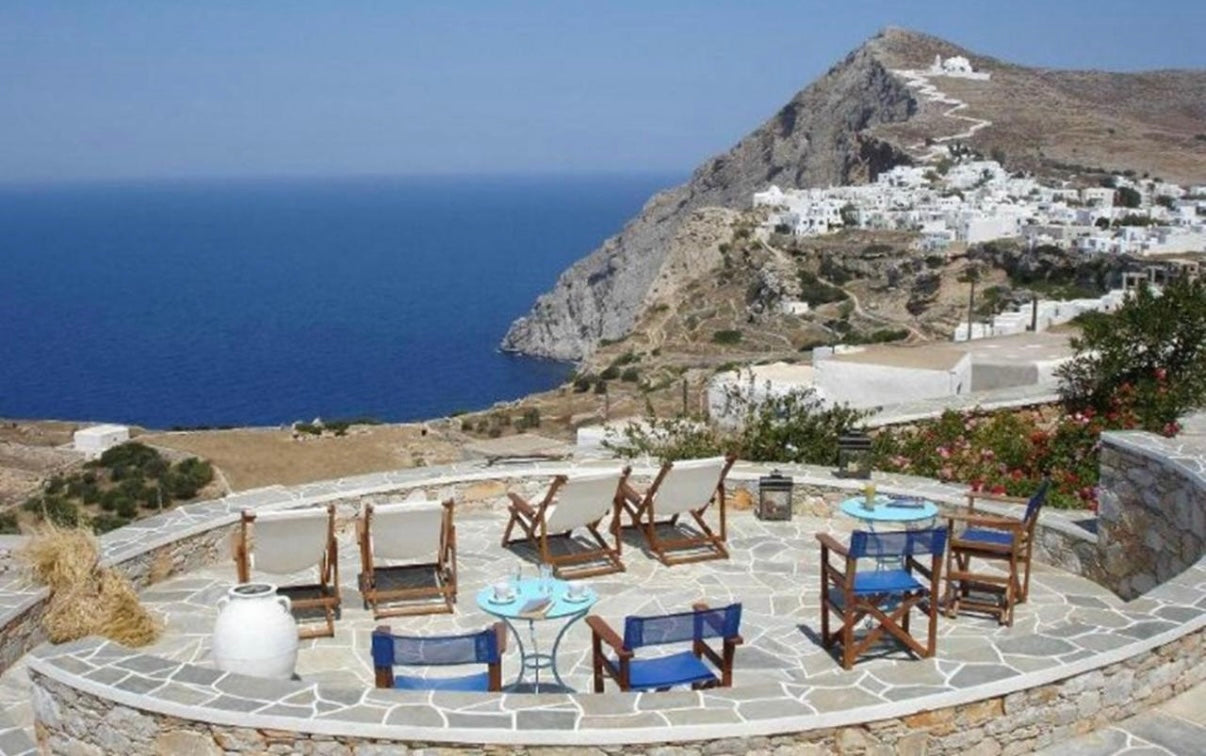 Girls Trip to Folegandros Shared Room