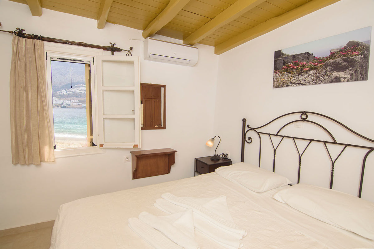Girls Trip to Amorgos Shared Room